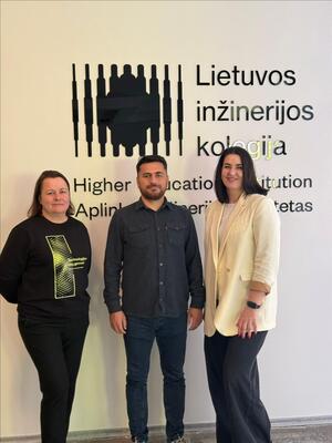 merkezimiz-litvanya-da-erasmus-ders-verme-hareketliligine-katildi